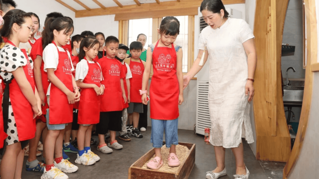 道:72个情绪价值营造标杆案例不朽情缘版旅游餐饮场景破局之(图59) 道:72个情绪价值营造标杆案例不朽情缘版旅游餐饮场景破局之(图59)